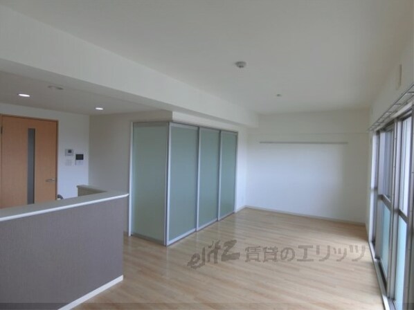 クレセントコートの物件内観写真